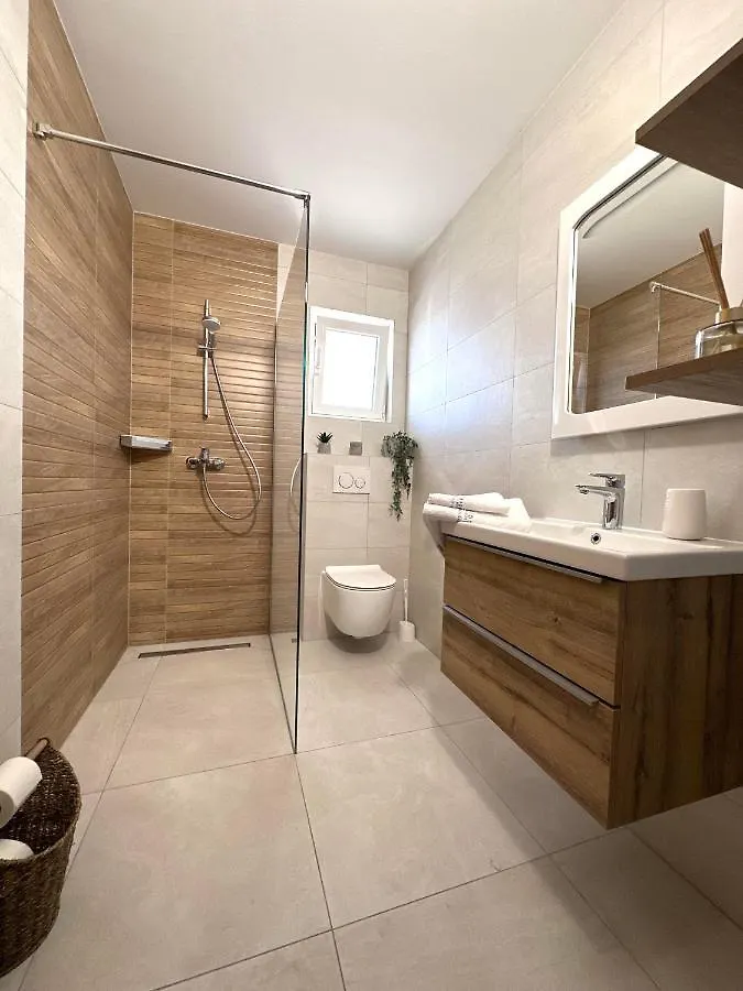 Apartmani Drago Biograd Na Moru