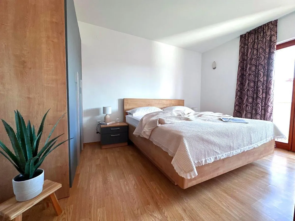 Apartmani Drago Biograd Na Moru 0*,  Croatia
