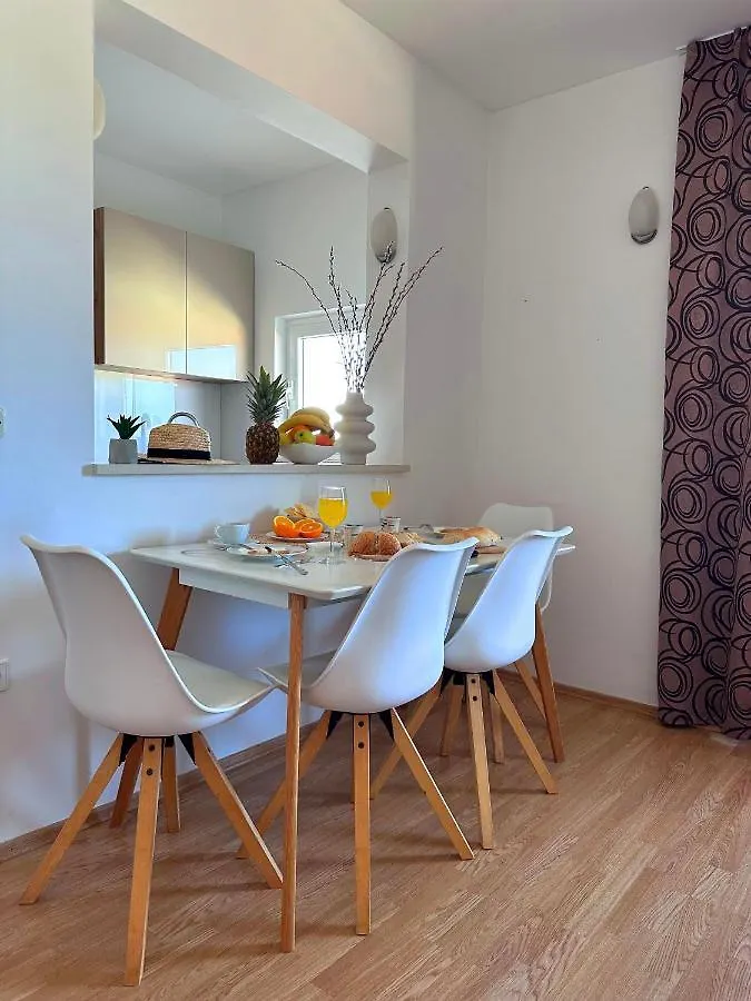 Apartmani Drago Biograd Na Moru 0*,
