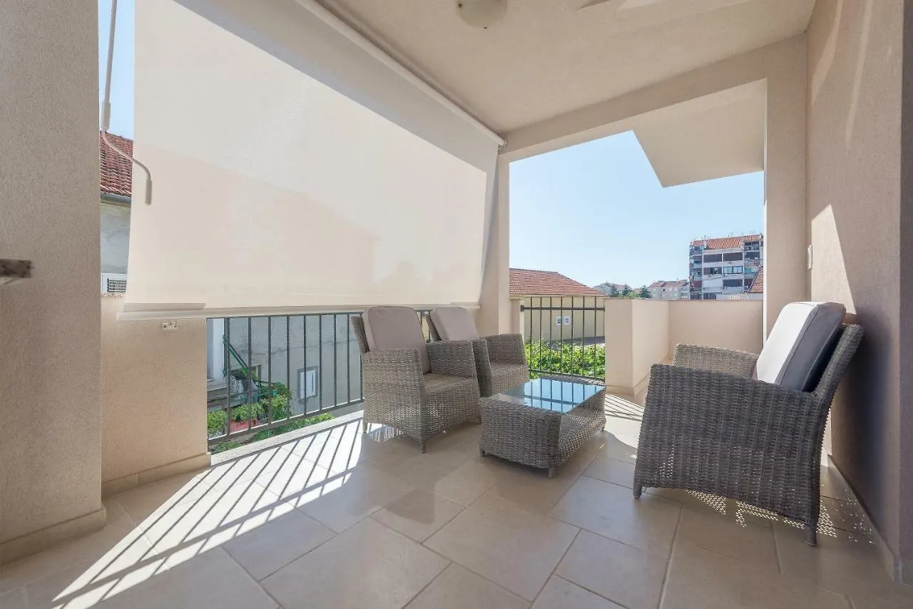 Apartmani Drago Biograd Na Moru Croatia