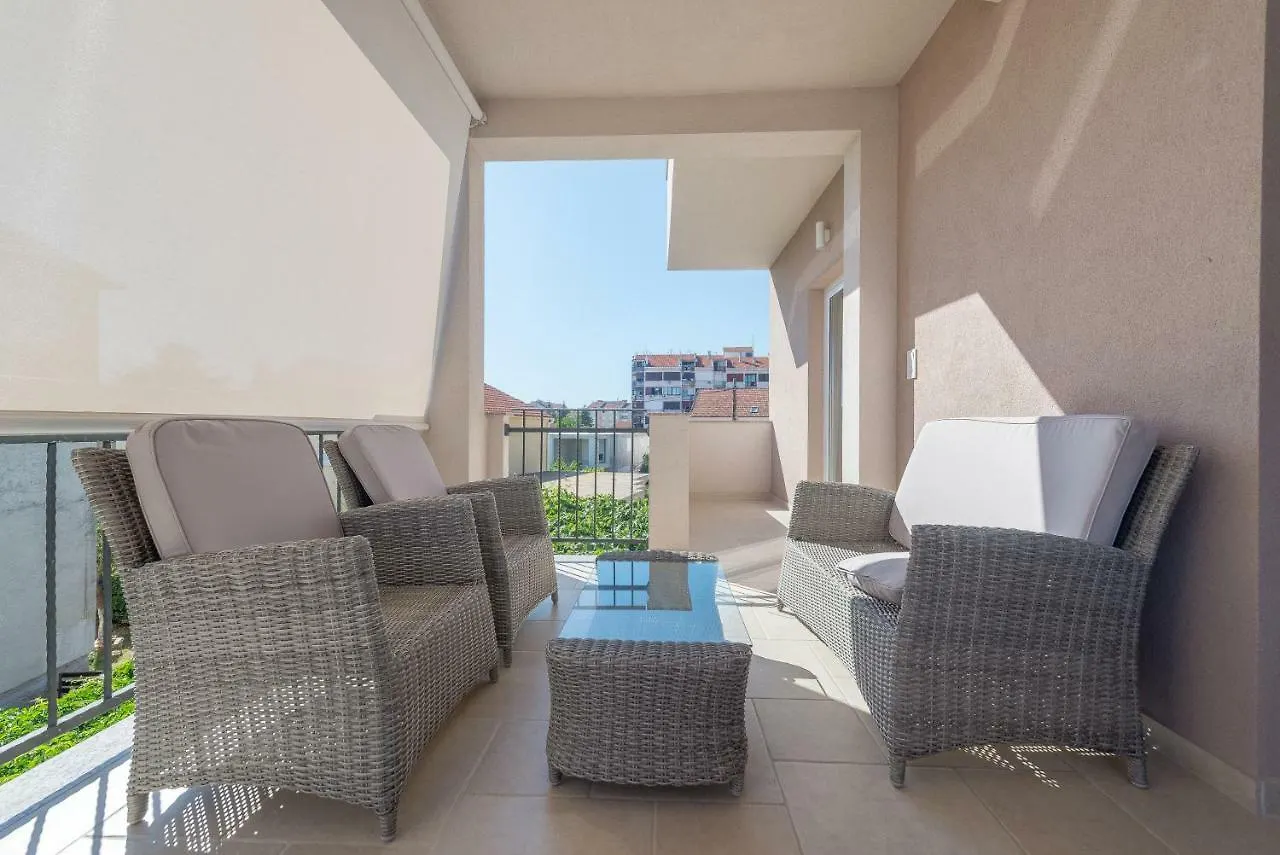 Apartmani Drago Biograd Na Moru