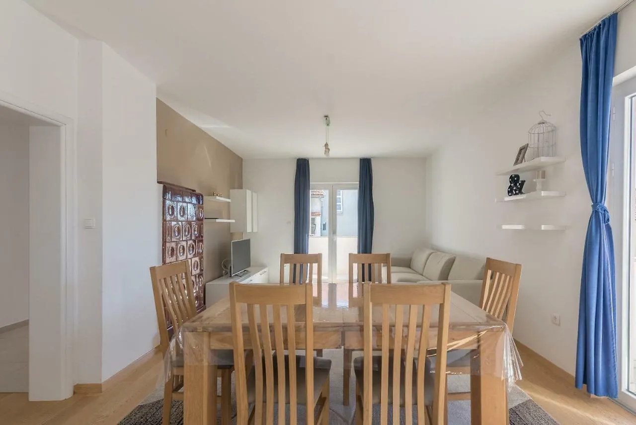 Apartment Apartmani Drago Biograd Na Moru
