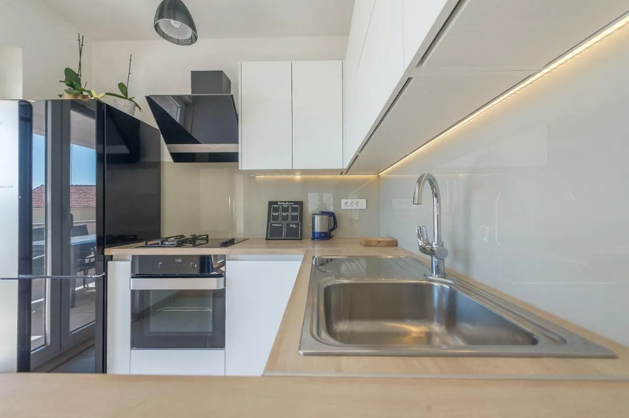 Apartment Apartmani Drago Biograd Na Moru