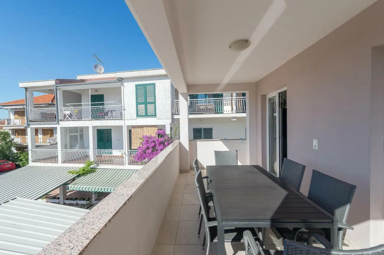 Apartmani Drago Biograd Na Moru Apartment