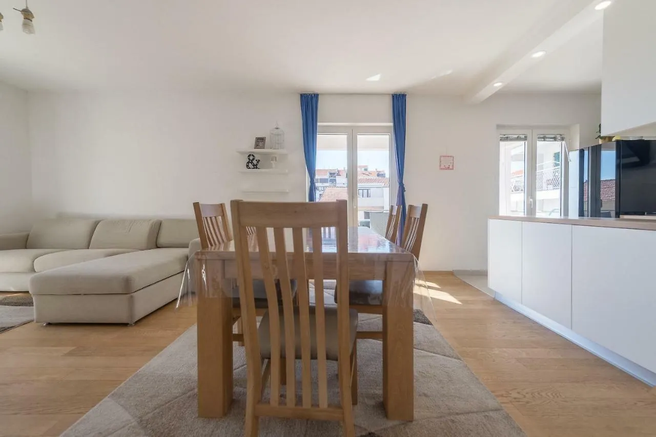 Apartmani Drago Biograd Na Moru 0*,  Croatia