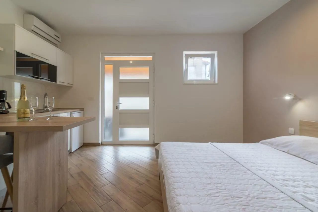 Apartmani Drago Biograd Na Moru Apartment