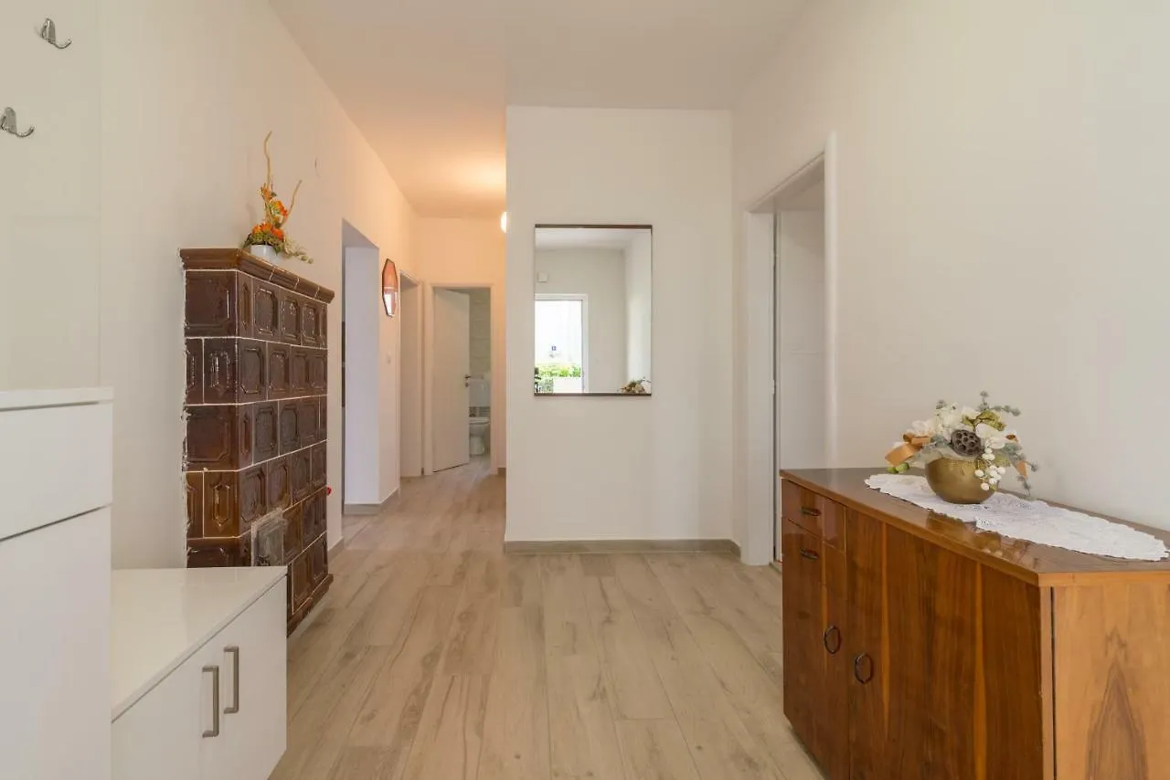 Apartmani Drago Biograd Na Moru