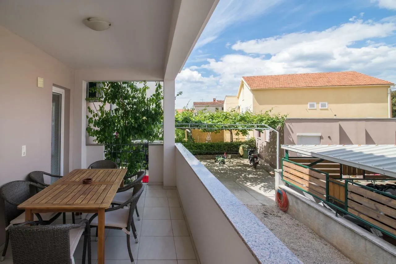 Apartment Apartmani Drago Biograd Na Moru
