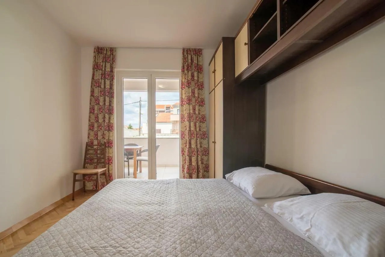 Apartment Apartmani Drago Biograd Na Moru