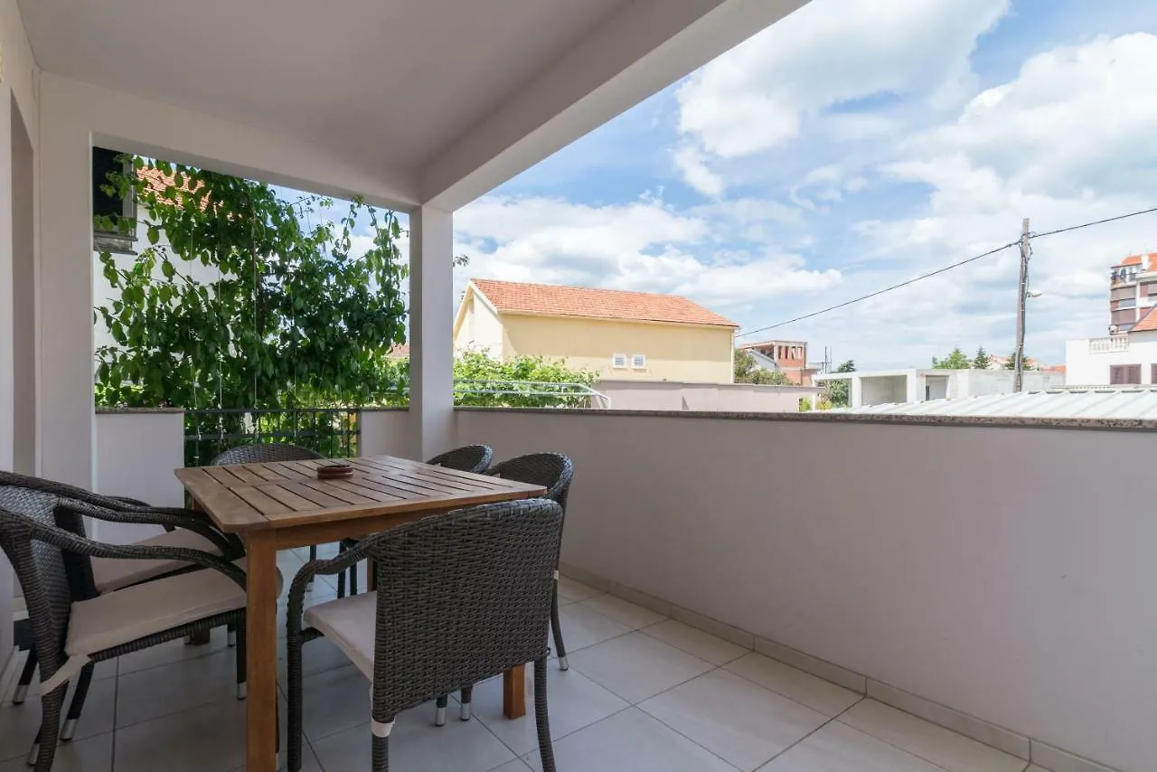 Apartment Apartmani Drago Biograd Na Moru