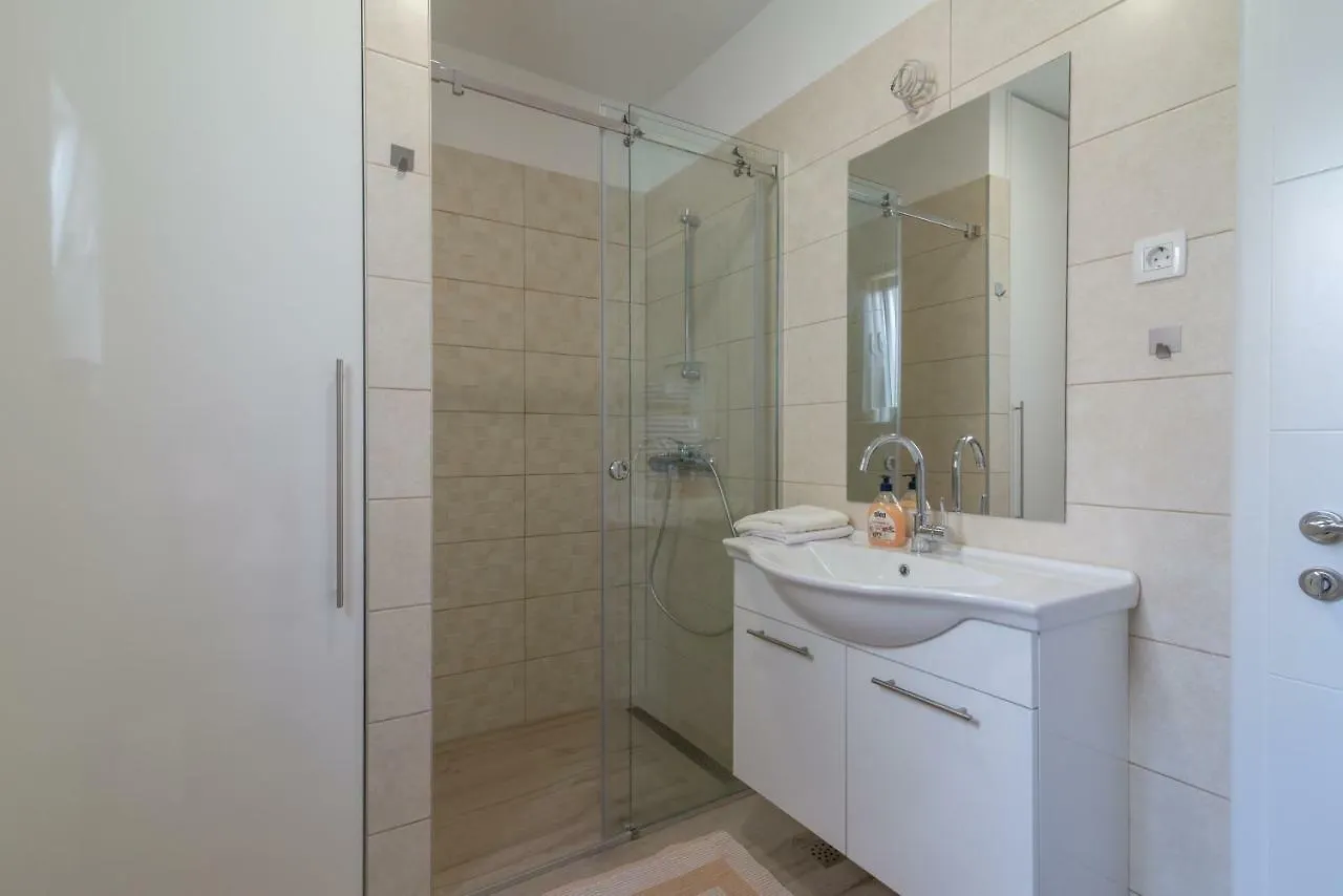 Apartment Apartmani Drago Biograd Na Moru
